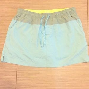 Women’s Columbia athletic skirt